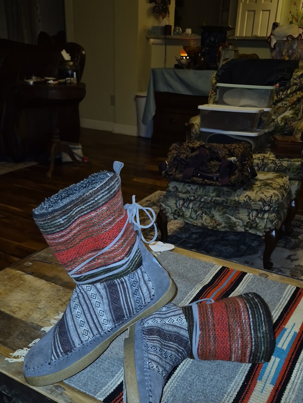 TOMS Nepal Mixed Woven Boots. thick faux fur lining Sz.7 To7.5. (#789SH) - Picture 16 of 16
